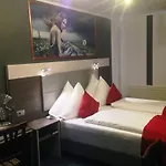 Rheinhotel Lilie 3* بوبارد