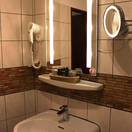 Rheinhotel Lilie 3* 보파르트