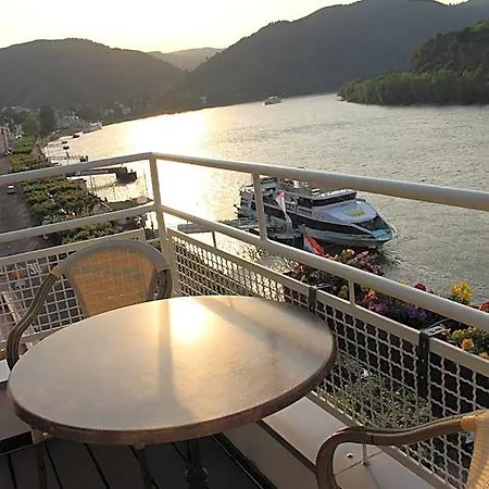 Rheinhotel Lilie 호텔 보파르트
